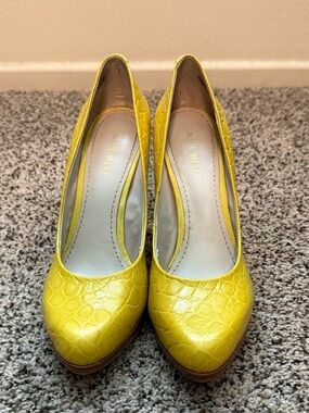 Nine West Yellow Croc-Embossed Heel Pumps